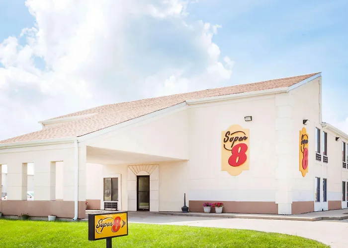 Super 8 By Wyndham Lincoln