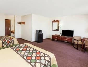 Super 8 By Wyndham Hotel 2*