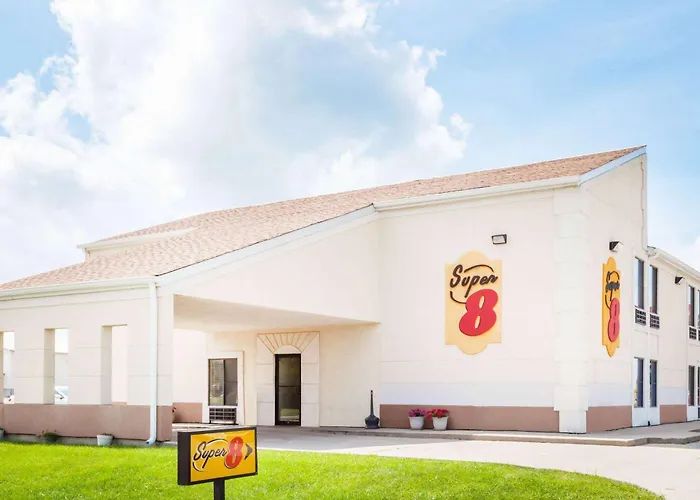 Super 8 By Wyndham Lincoln